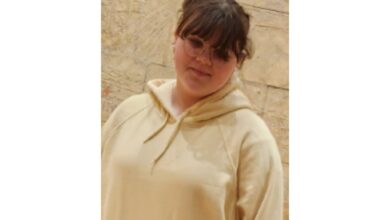 Photo of missing girl Selena, age 15, from Waterloo, ON.